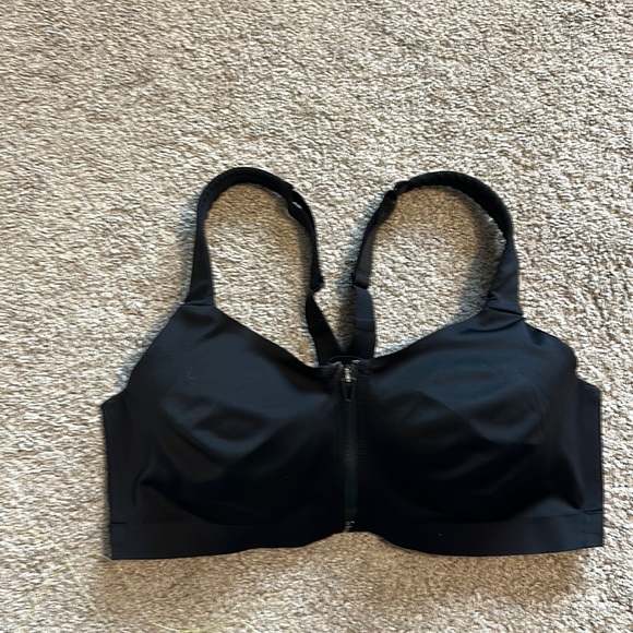 Victoria's Secret Knockout Sport Bra - Picture 1 of 3